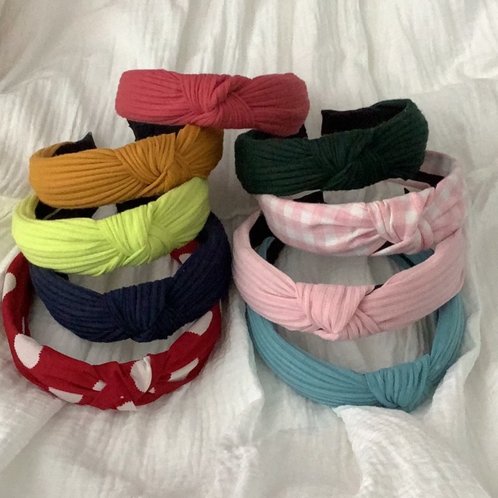 Knotted Fabric Women’s Headbands Priced for all 9 Not Worn